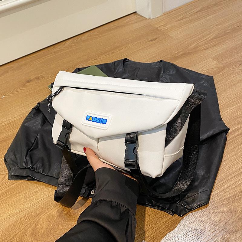 

Nylon cloth women s bag new tooling bag fashion trend shoulder bag messenger bag bag bag a белый