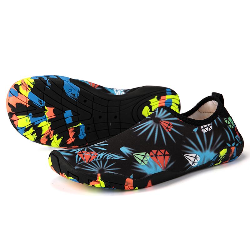 New Unisex Water Athletic Shoes Barefoot Quick-Dry Aqua Yoga Socks Easy Slip-On For Men Women Barefoot Surfing Upstream Athletic Shoes 35-47