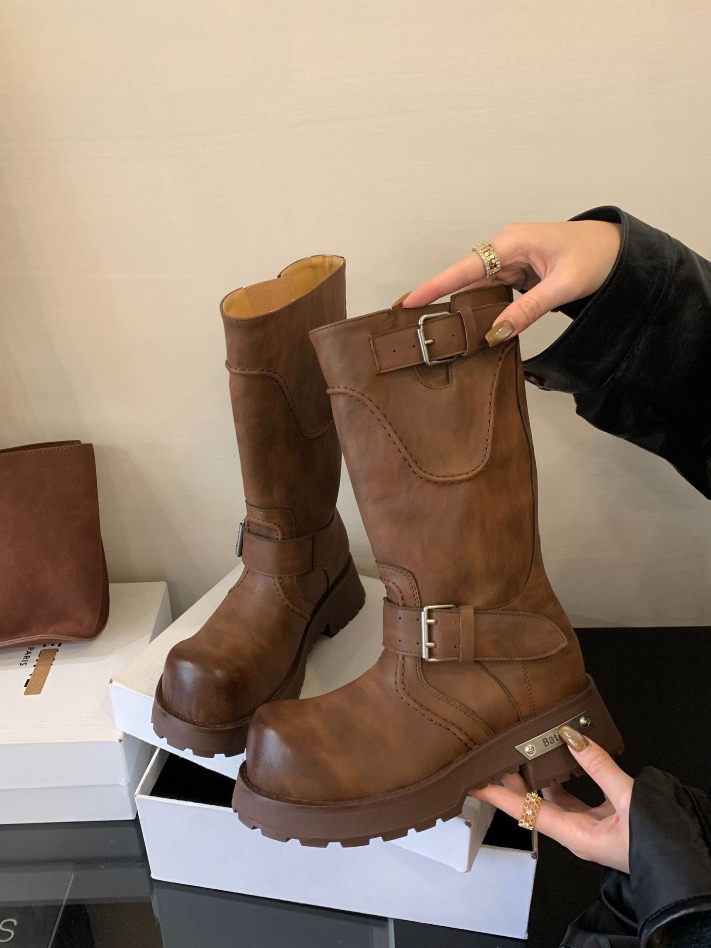 

2025 autumn and winter new retro British Martin boots women s fashion platform knight boots strap locomotive boots tooling boots 36 кавовий