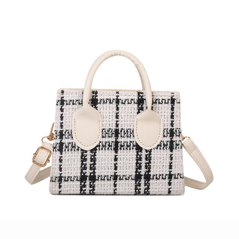 New Fashionable Contrasting Stripes Casual Simple Commuting Large Capacity Shoulder Bag Messenger Bag Handbag Women