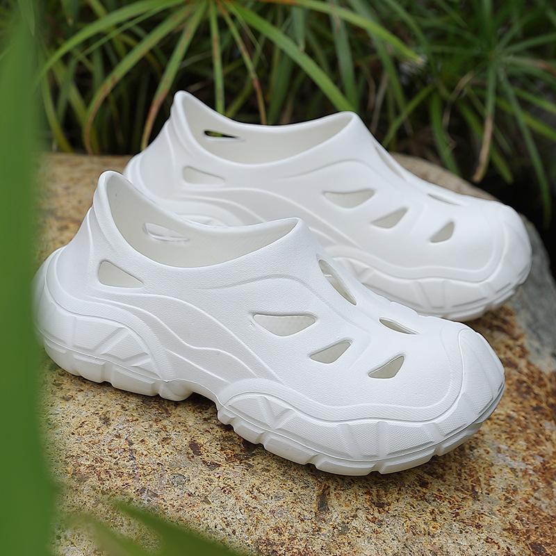 Sandals Men's Summer Wear 2025 New Thick-soled Non-slip Beach Slippers Driving Outdoor Sports Hole Shoes Men