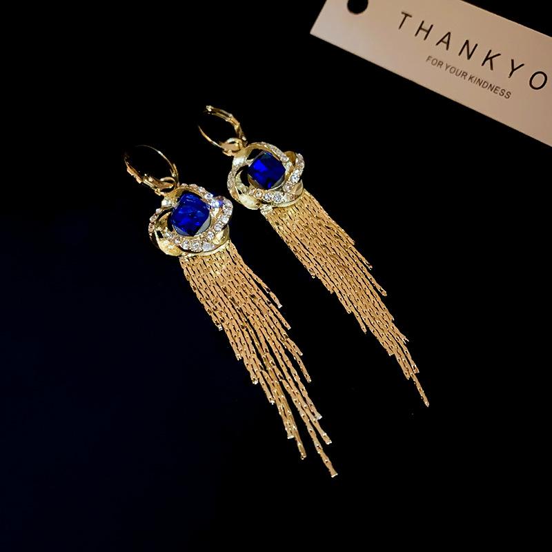 

Diamond-studded Square Cross-twisted Long Tassel Earrings Retro Palace Style Earrings Temperament Earrings