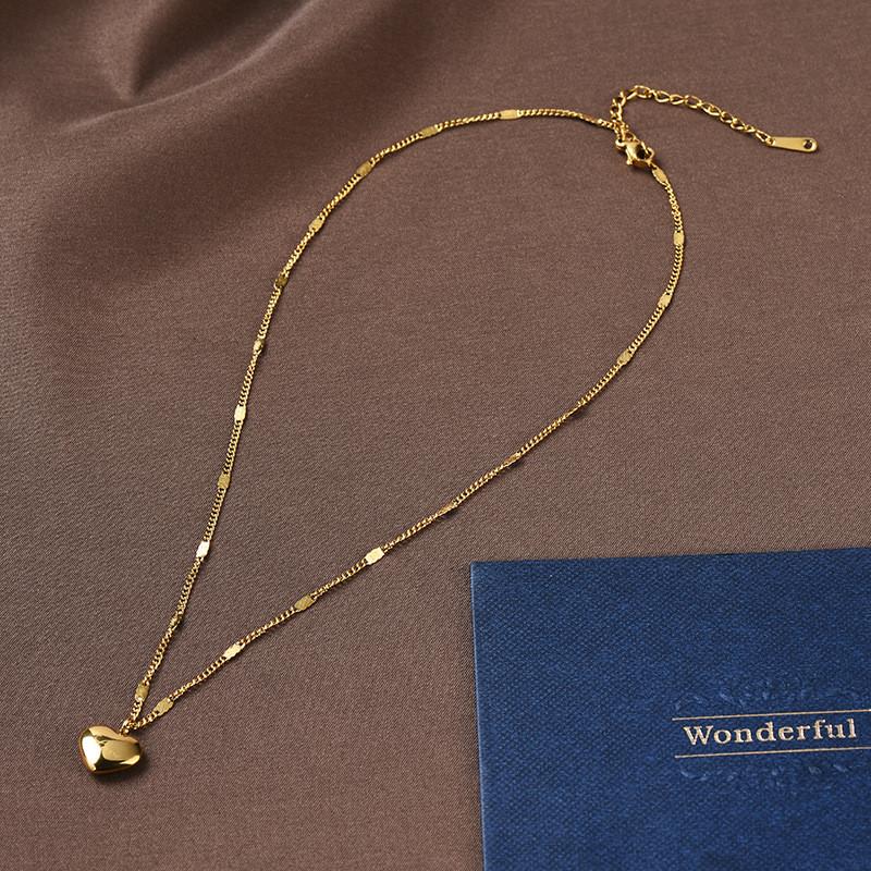 Charming Heart Love Pendant Necklace For Women Stylishly Crafted From Titanium Steel