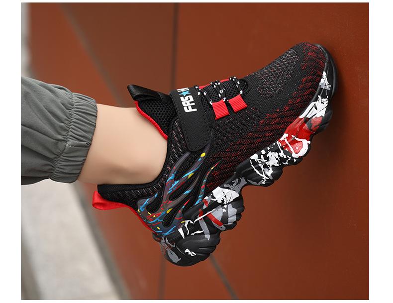 Boys' Breathable Mesh Running Shoes for Ages 7-12, Lightweight Sports Shoes for Spring and Autumn 2024.