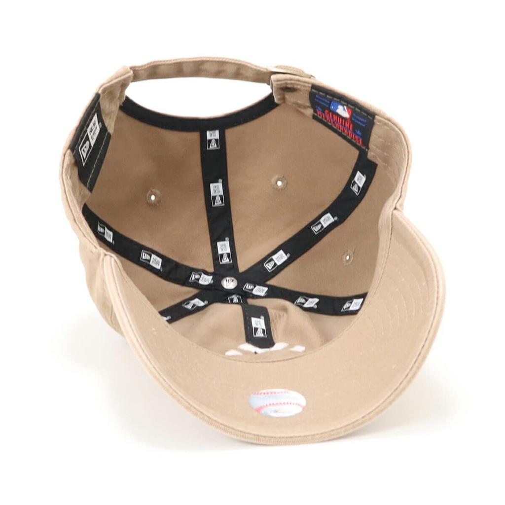 New Era Women's and Men's Casual Classic New York Yankees 12489143 Khaki White