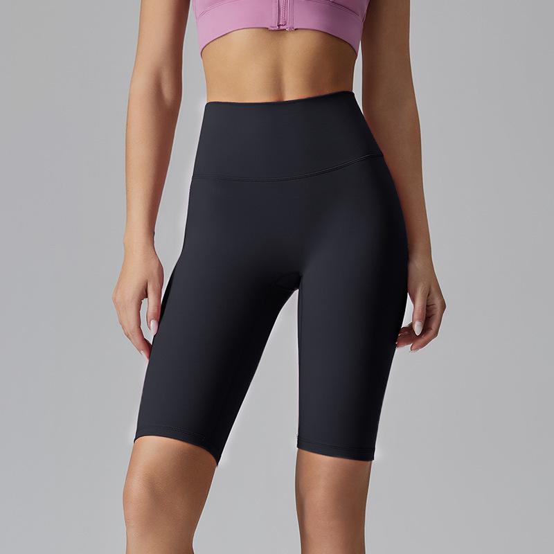 Plus Size Yoga Set: Beautiful Back, High Waist Shorts, Quick Dry Fitness Outfit