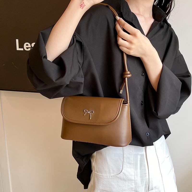 Niche Design Retro Shoulder Bag New Summer Casual Trendy Bow Beautiful Underarm Small Square Bag