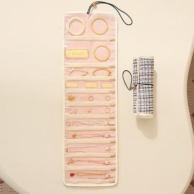Schmuckherstellung – Verpackung & Präsentation von Schmuck