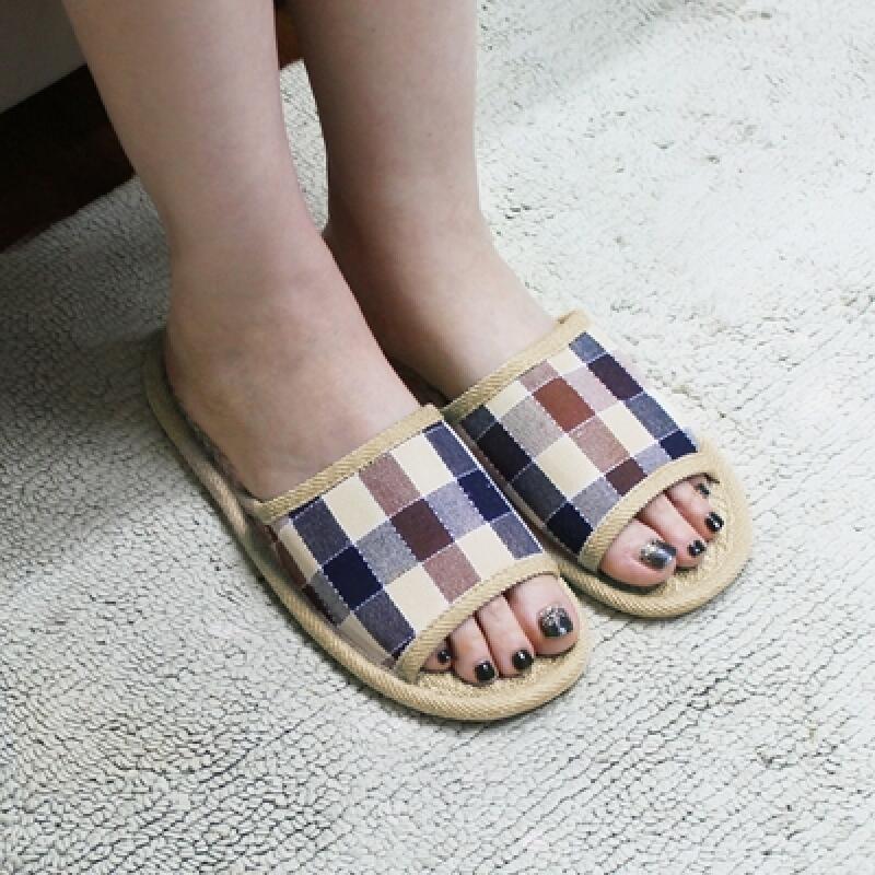 

Клетчатые домашние тапочки Pink check (240~250mm)