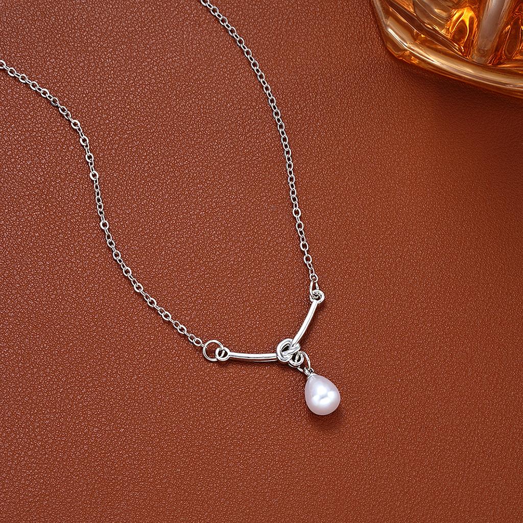 Korean Water Drop Pearl Pendant Necklaces Simple Design Elegant Silver Color Clavicle Chain For Women Trendy Party Jewelry Gifts