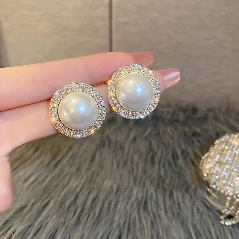 French Elegance Rhinestone Pearl Stud Earrings: Personalized Round Design, Versatile Temperament Accessory