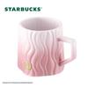 Ceramiczny kubek Starbucks z wytłaczanym emblematem w różowe paski