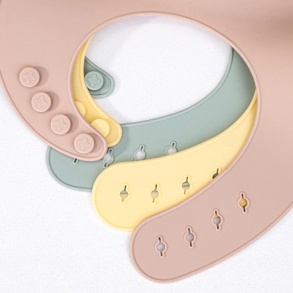 Silicone Bib for Children with Fastener Yellow MinikOiOi 1 Pc.