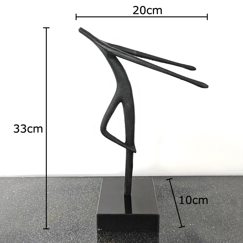 Креативная абстрактная статуэтка танцовщицы, произведение искусства, украшения, настольное украшение, металлическая скульптура танцовщицы, абстрактные поделки, эстетичный декор для комнаты
