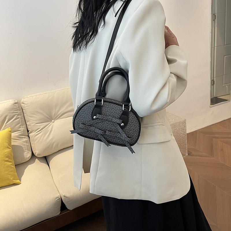 Trendy Street Style Pu Woven Shell Bag For Women 2024 New Spring Fashion чёрный