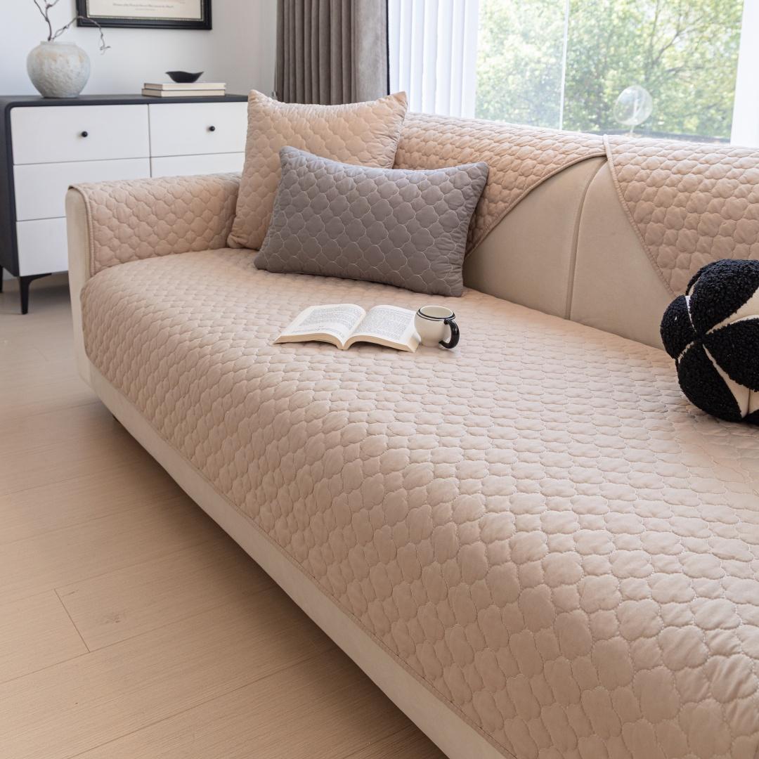 

Simplized Solid 4-Leaf Clover Quilted Non-Slip All-Season Sofa Cushion Cover, Home Decor, Anti-Slip Design Universal Sofa Towel 70*70cm