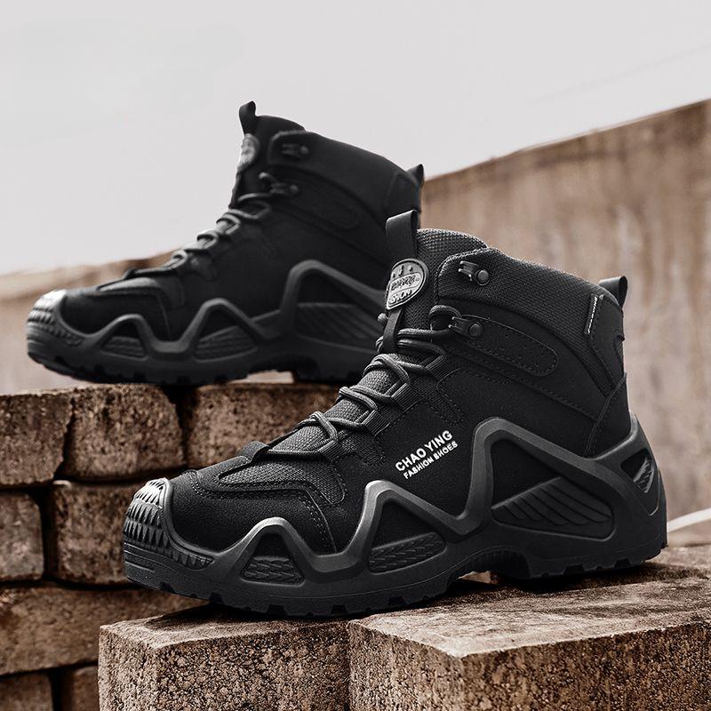 

Чоловічі туристичні черевики на відкритому повітрі на підошві на платформі Зносостійкі черевики Martin 44 чорний