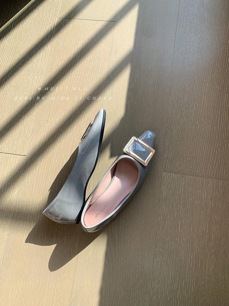 

Женские туфли Мэри Джейн с квадратным носком, на низком каблуке, с металлической отделкой, слипоны, милые повседневные балетки, женские балетки, элегантные туфли на плоской подошве 39 серый