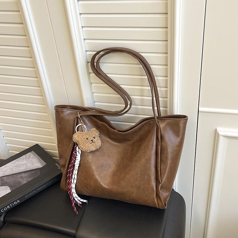 Korean Style Minimalist Women’s Shoulder Bag - Autumn/Winter 2025 Retro Design