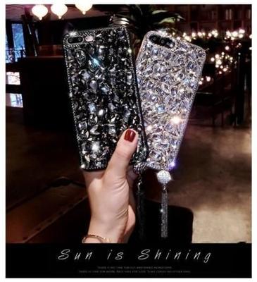 Luksusowe modne etui 3D z błyszczącymi dżetami i diamentami, miękkie etui na telefon iPhone16 15 14 13 XS XR 11 Pro Max 12 MiNi, brokatowe etui z wiszącymi ozdobami z frędzlami