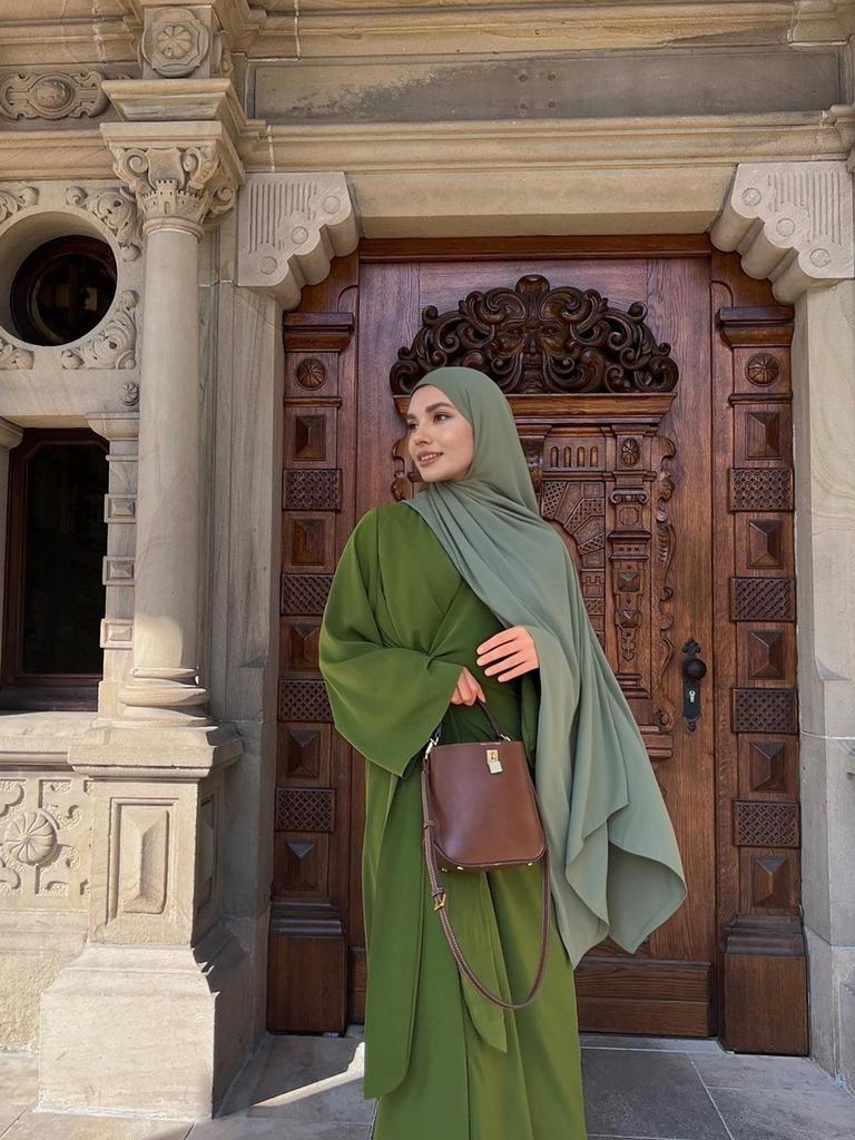 2025 Elegant Middle Eastern Muslim Women's Cardigan Robe for Spring and Autumn
