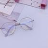 Einfache Frauen Anti-blaue Brille Metallrahmen Polygonale Brille Mode Weibliche Brille