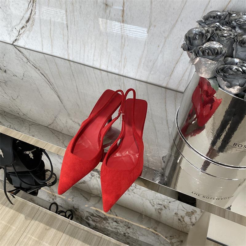 

French niche high heels women s 2025 spring new temperament celebrity suede pointed heel bag head sandals single shoes 39 красный