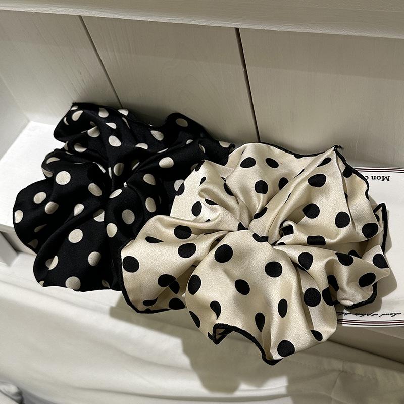 Elegant Retro Polka Dot Hair Scrunchie - Classic Style Hair Tie & Accessory for Women