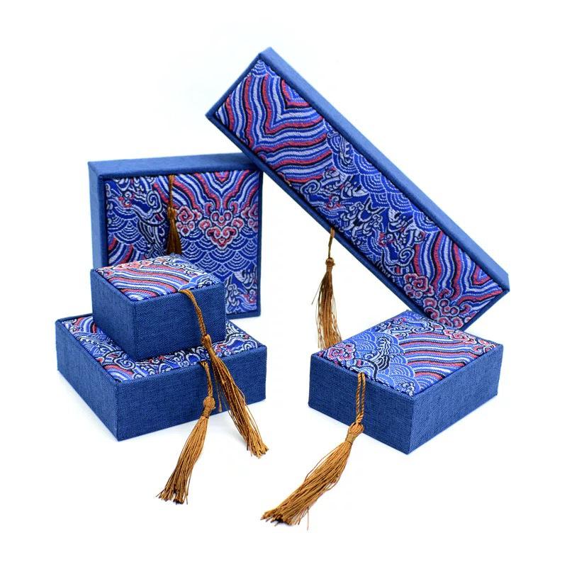 Retro Chinese Style Linen Tassel Jewelry Box for Buddhist Beads, Jadeware, Emerald Rings, and Necklaces