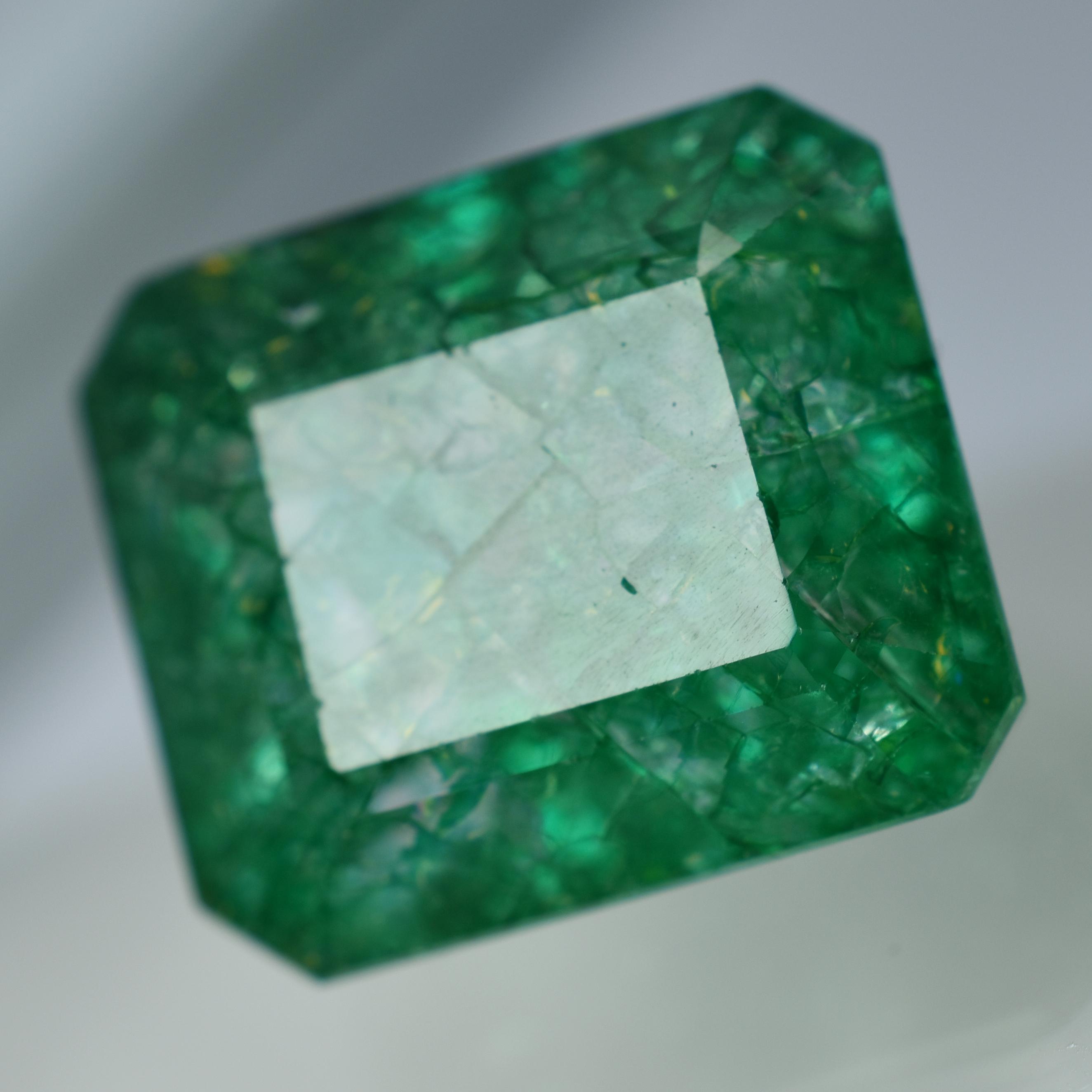 

Emerald Cut 6.70 Ct CERTIFIED Natural Green Emerald Loose Gemstone Best For Gift S-939 11.5 mm approx зелений