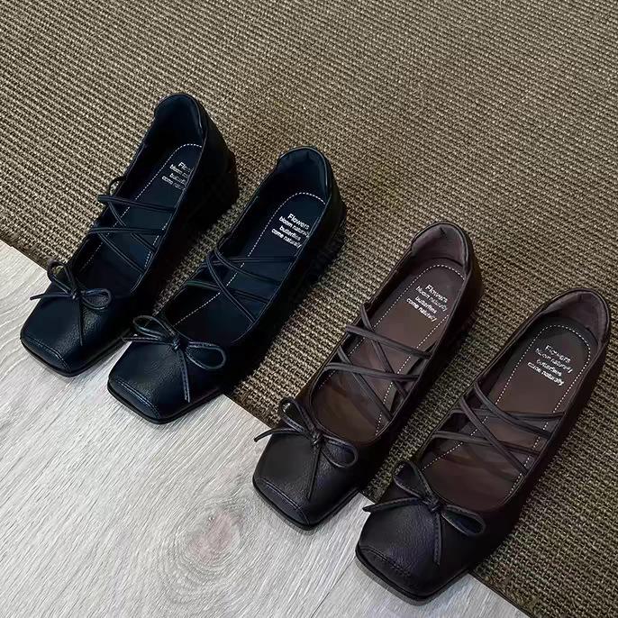 French Square Head Ballet Single Shoes Small Leather Shoes 2025 New Bow Light Mouth Retro Thick Heel Mary Jane Shoes Women