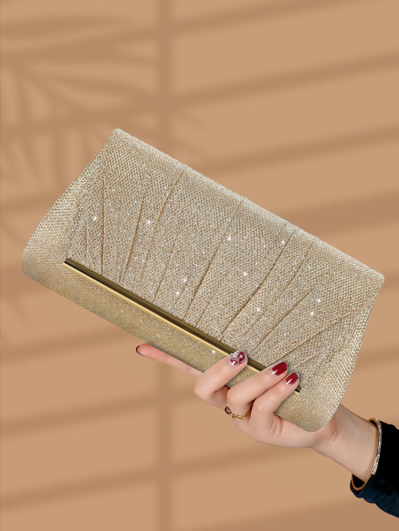 

Эта блестящая и роскошная плиссированная вечерняя сумка — отличный выбор для девушек, посещающих вечеринки, офисных работников, а также станет прекрасным подарком.