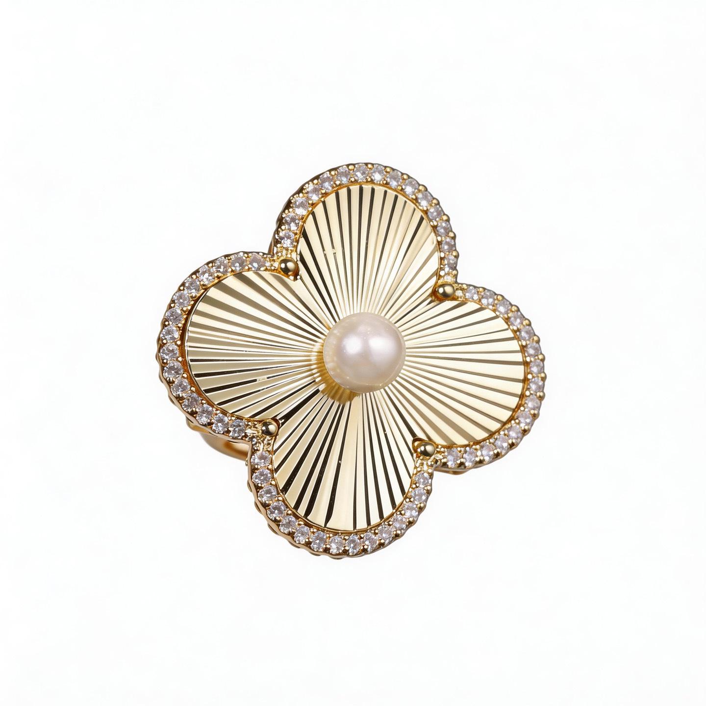 Bo Xin Yun Premium Copper Zirconia Gold-Plated Hand-Brushed Ancient Gold Pearl Four-Leaf Clover Brooch Lapel Pin