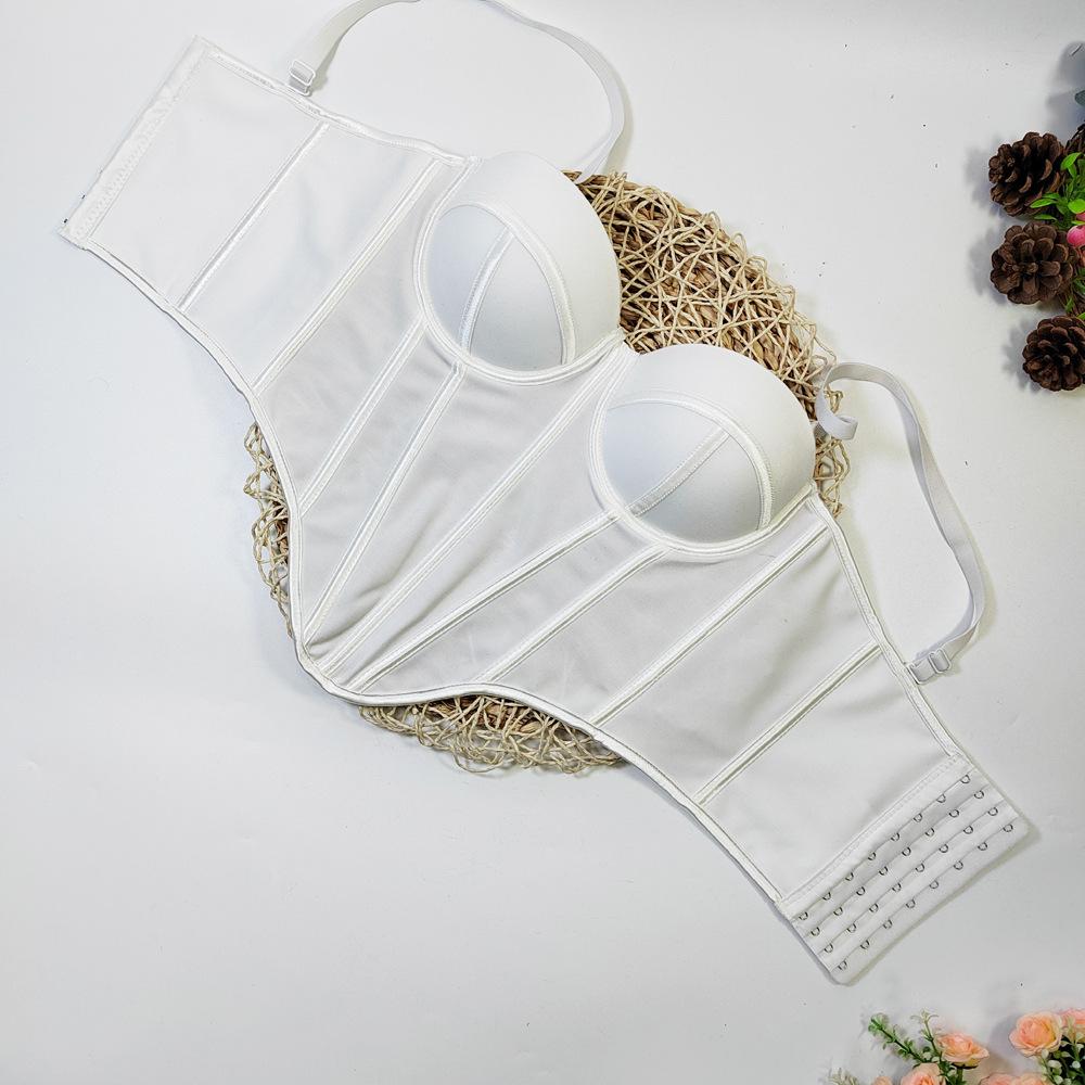 Corsés, ropa de mujer moderna y elegante