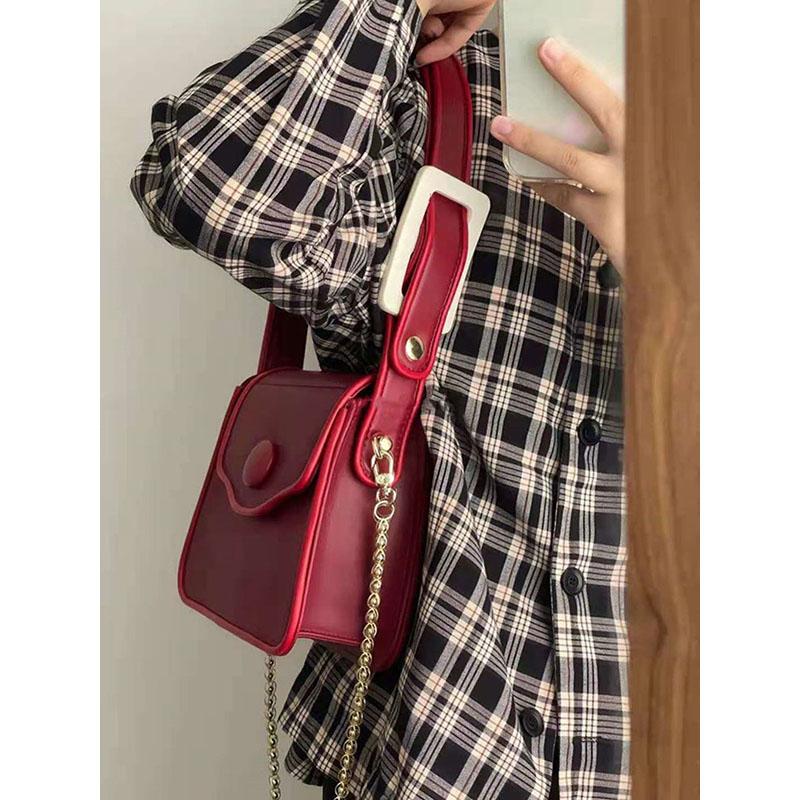 Red Niche Design Women's Handbag Stylish New PU Leather Red One Shoulder Bag Fashion Seasons Work Commuter Ladies Underarm Bags