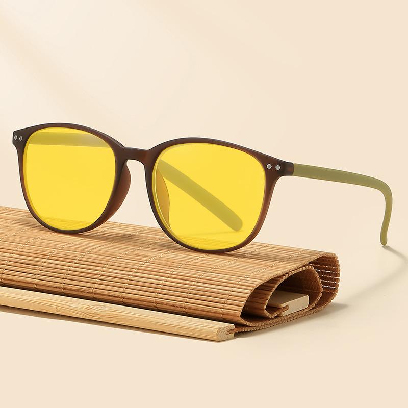 New Fashionable Oval Frame Anti Blue Light Glasses for Men Women Full Frame Yellow Goggles Night Vision