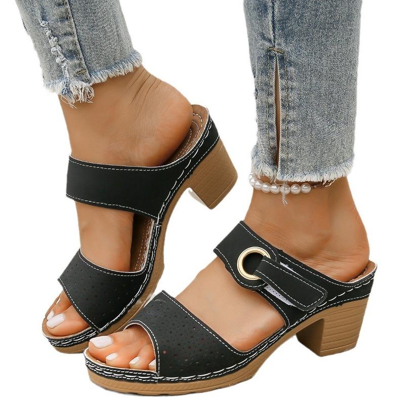 Large Size Open-toed High-heeled Slippers Women's New Thick-heeled Belt Buckle Fashion Women's Cool Slippers