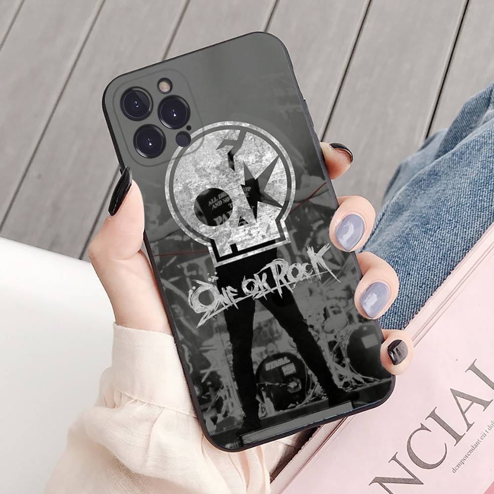 1PC ONE OK ROCK Phone Case For IPhone 16 15 8 7 6 6S Plus X SE XR XS 14 11 12 13 Mini Pro Max Mobile Case