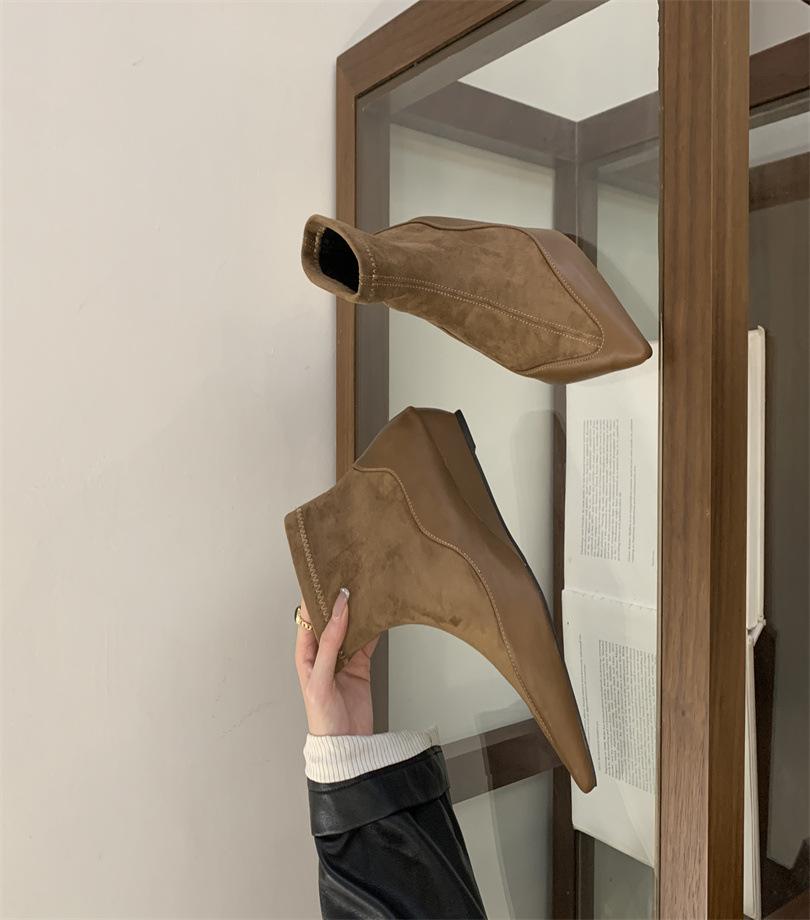 

Корейские ретро иностранного стиля拼接尖头高跟内增高细靴气质百搭小短靴 39 светло-коричневого