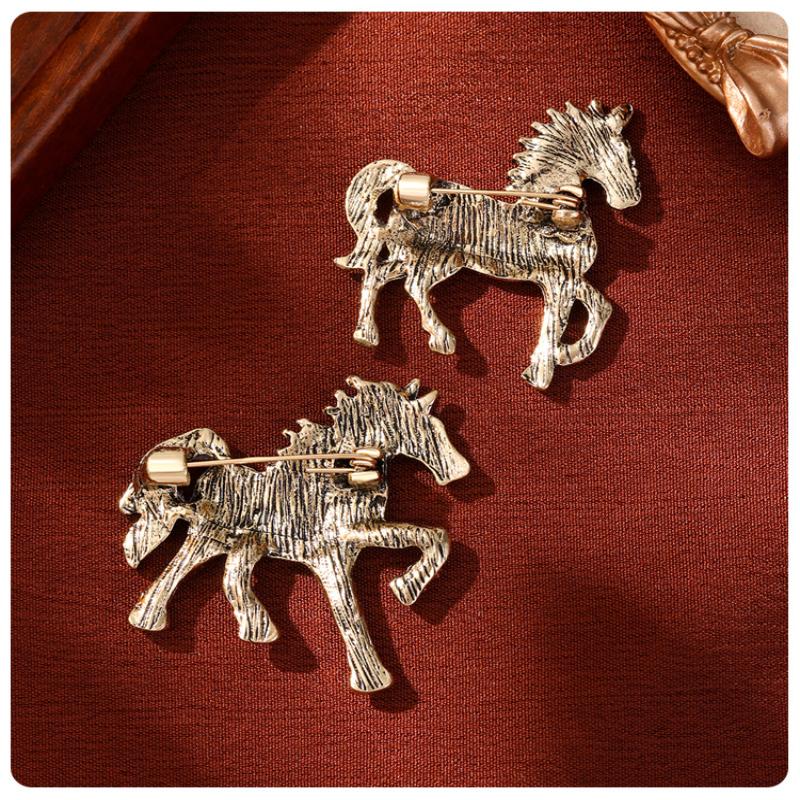 Classic Rhinestone Horse Brooches For Women Zodiac Animal Lapel Pins Casual Party Accessories New Year Gifts Friends