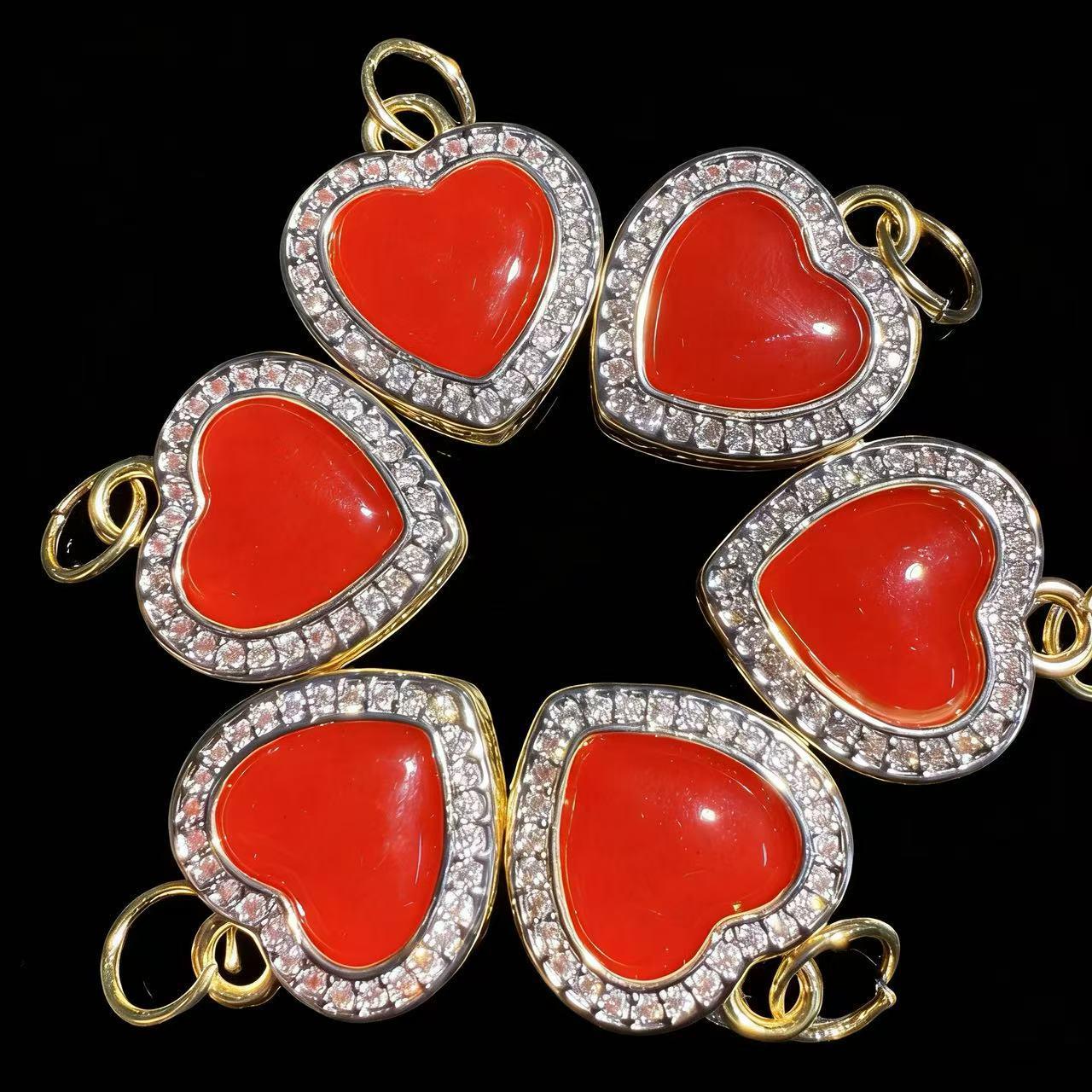 Thai Buddha Amulet Rich Woman Heart-Shaped Pendant Yes