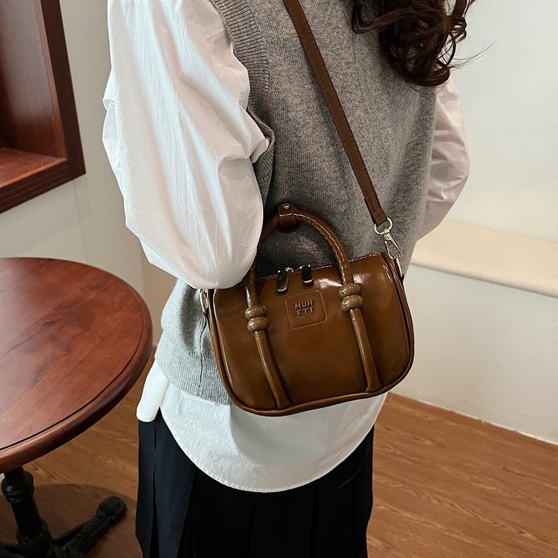 Hand Carry Fashion Casual Shoulder Bag New Small Square Bag Messenger Bag