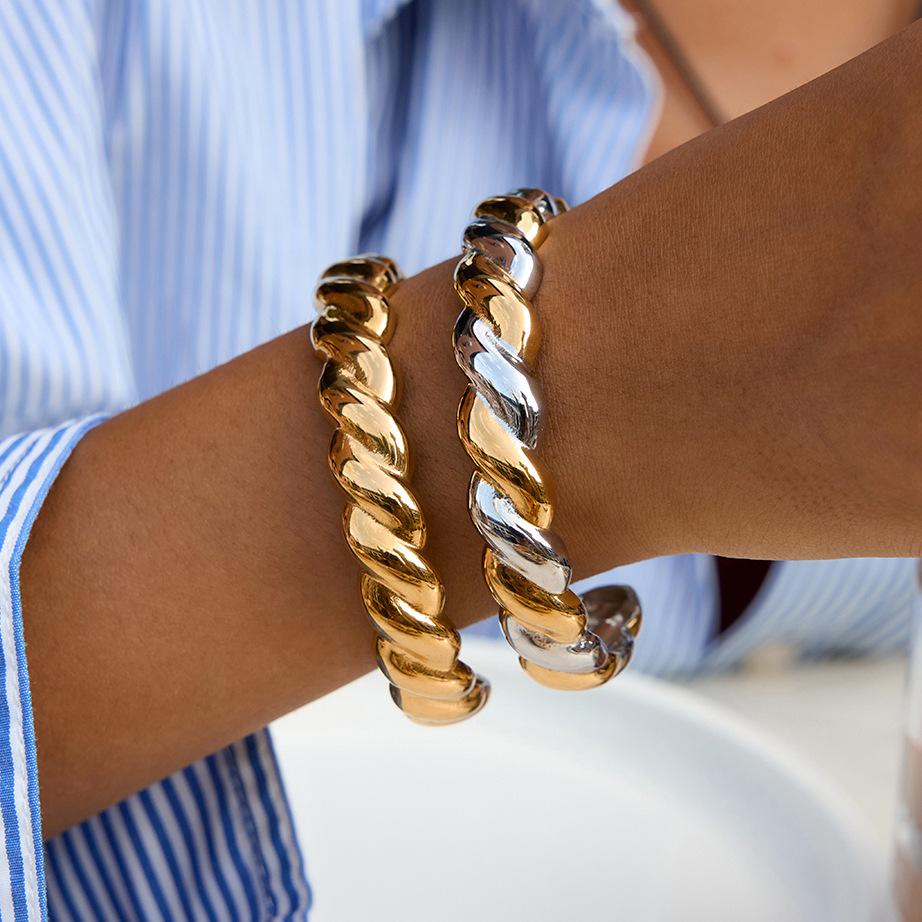 European and American titanium steel twist opening bracelet does not fade jewelry stainless steel