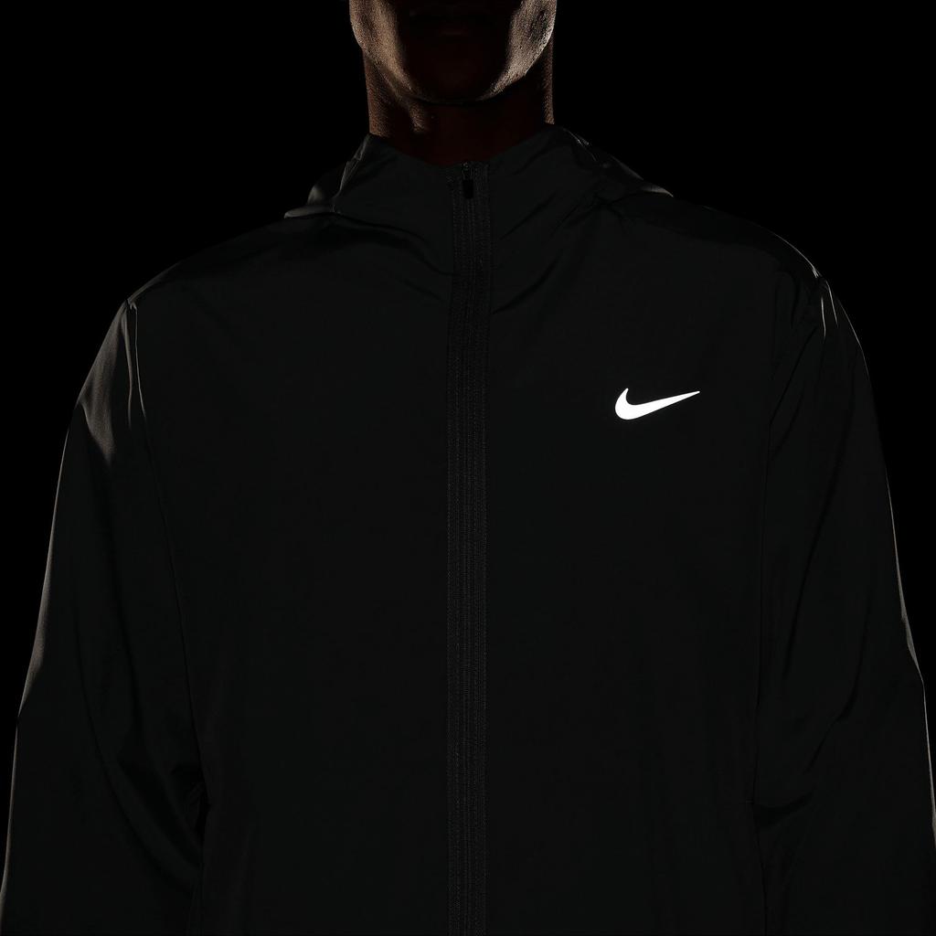 Nike Foam Hooded Versatile Jacket with Reflective Material in Smoke This jacket is perfect for gym workouts and fitness Available in Size Dri-FIT