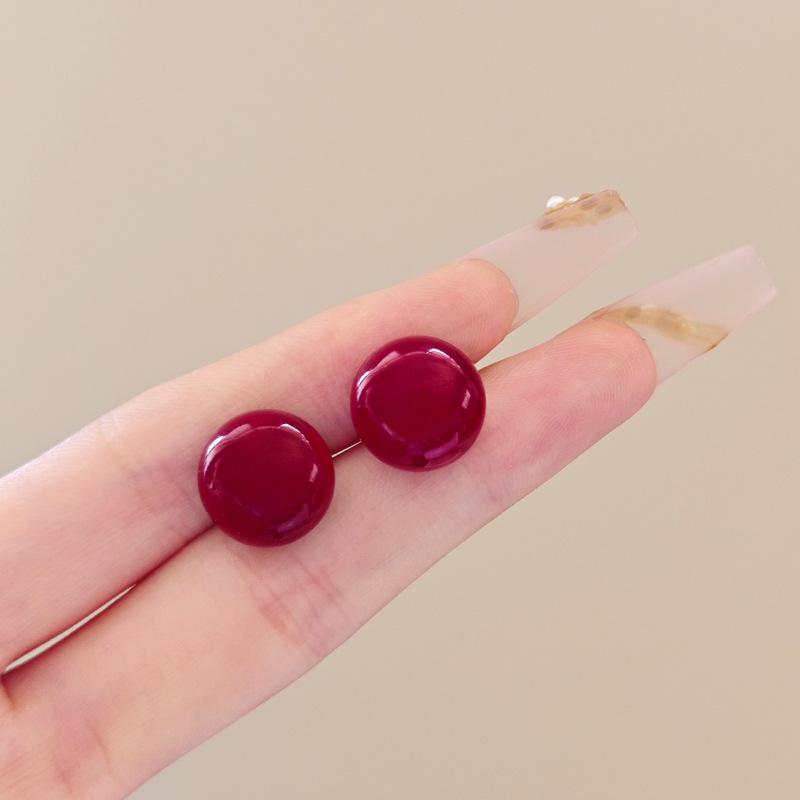 

Korea Ancora Luxury Red Heart Stud Earrings with Unique Round Beads