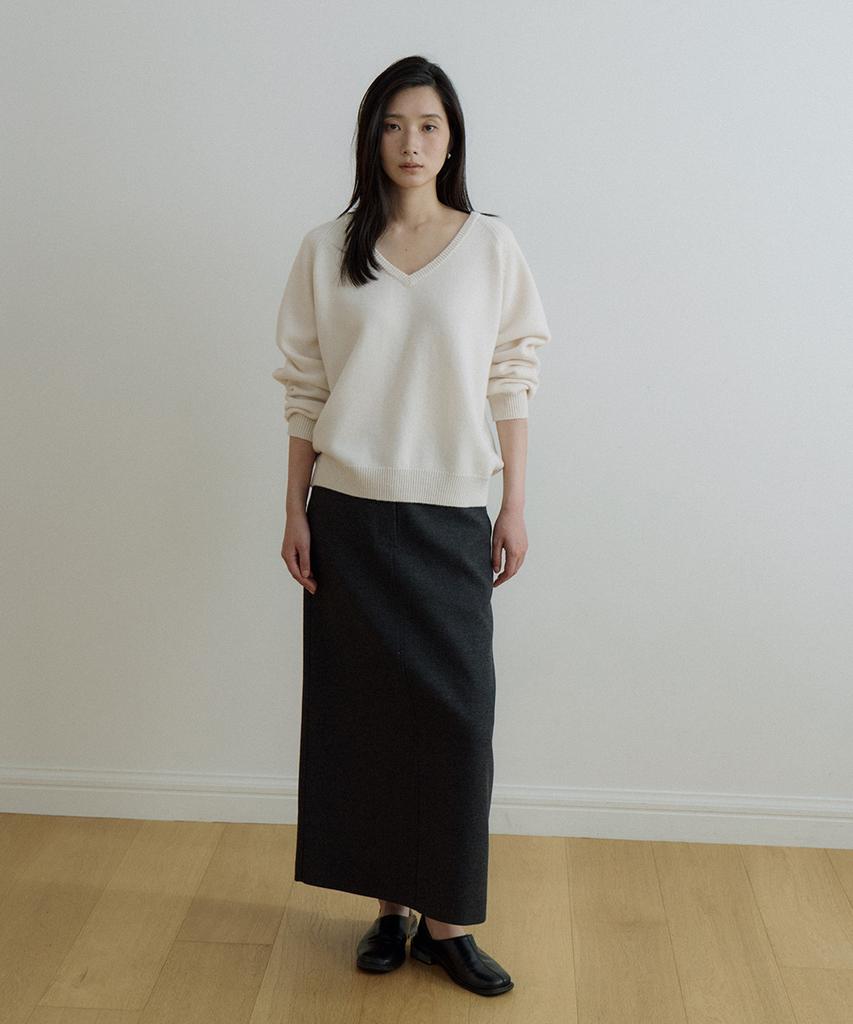LINGSEOUL Deep V-Neck Wool Knit-Ivory