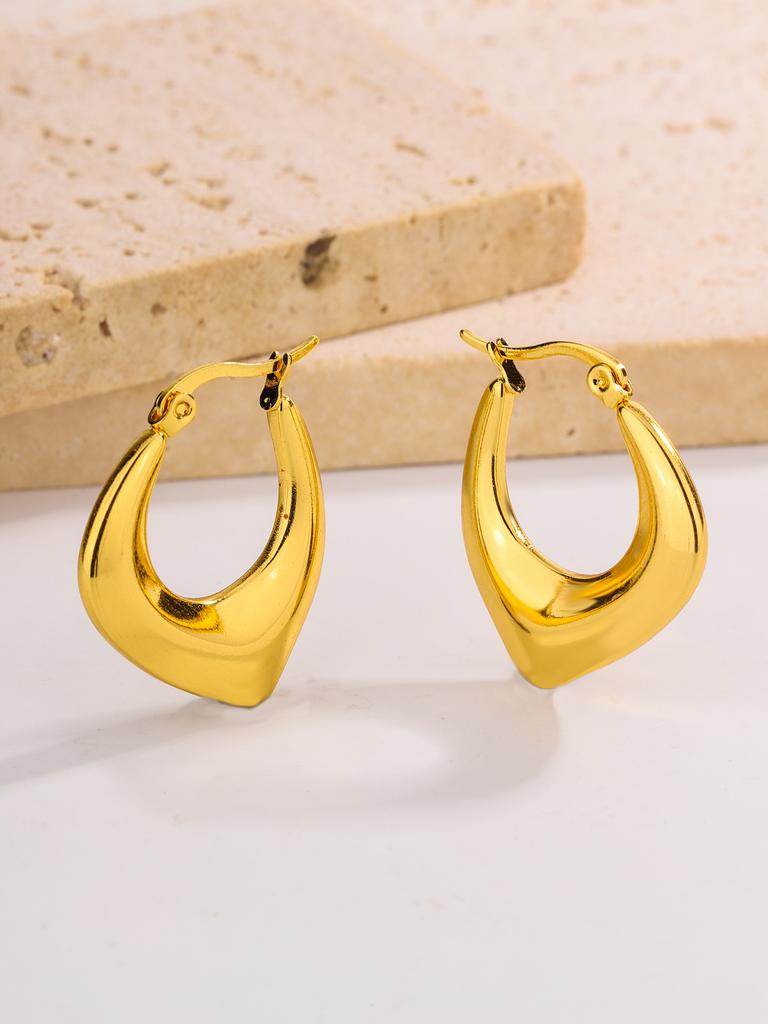 Hong Kong style retro light luxury U-shaped earrings 11k gold niche stud earrings jewelry design sense Spice girl earrings