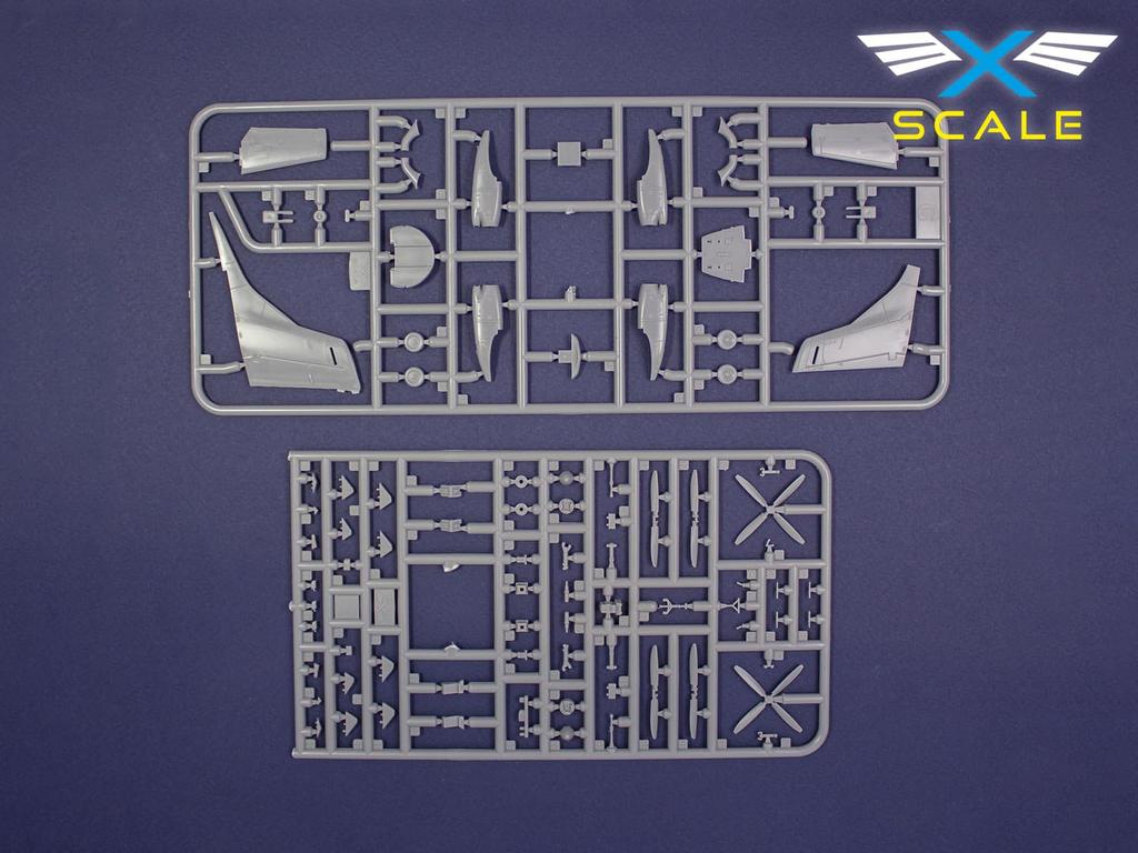 Models Turboprop Airliner Plastic Model Kit XSM144009 X-Scale 1/144 ATR-42-300 (Airplane)