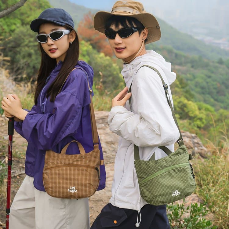 Lightweight waterproof nylon messenger bag for women