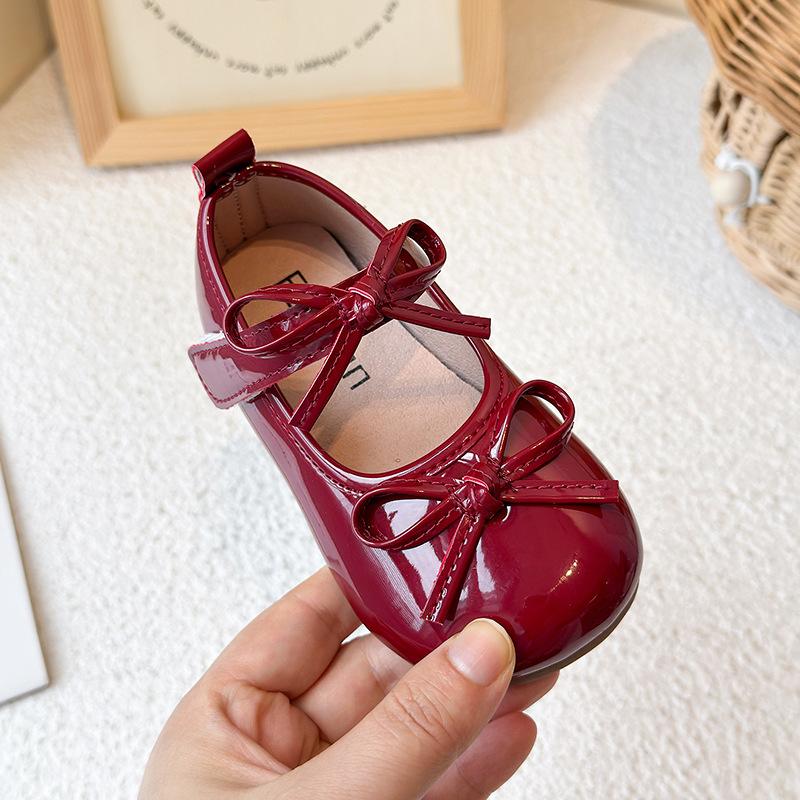 Girls Small Leather Shoes 2025 Spring and Autumn Korean Version of Baby Girl Soft-soled Butterfly Shoes Princess Shoes Shallow Mouth Velcro Single Sho